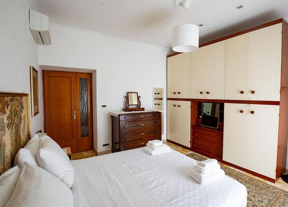 Dimora Al Colosseo, 2 Bedrooms Rom Eksteriør billede