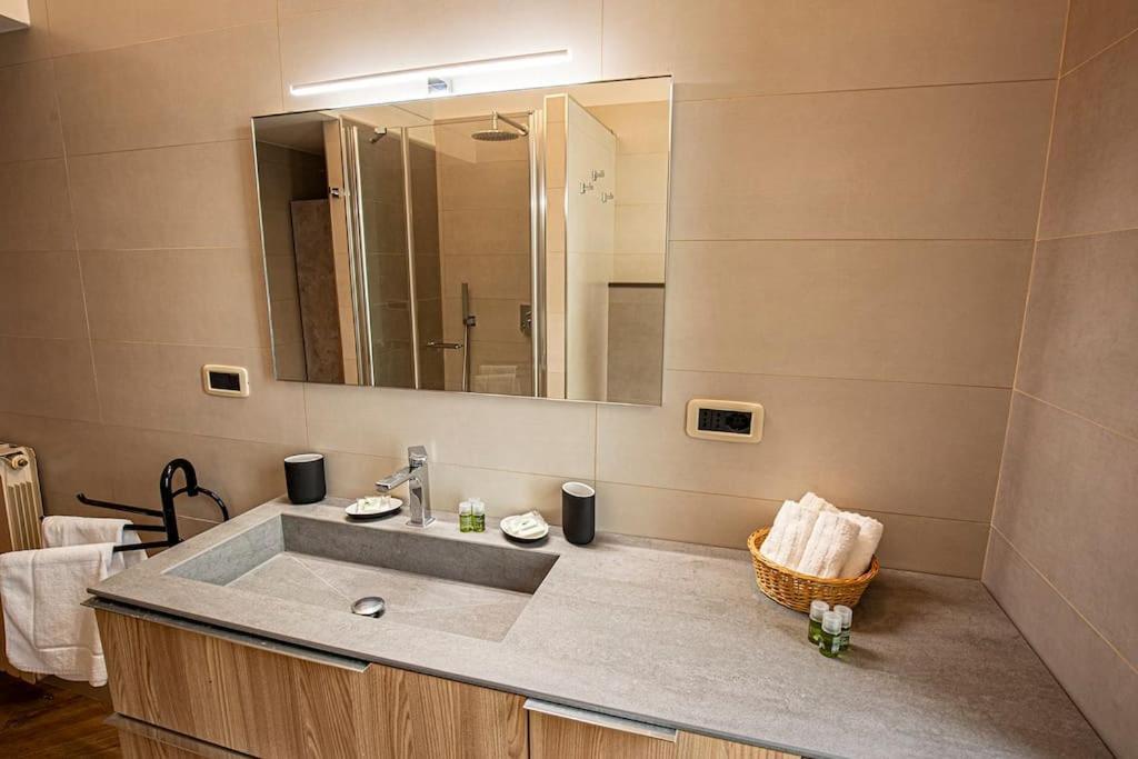 Dimora Al Colosseo, 2 Bedrooms Rom Eksteriør billede