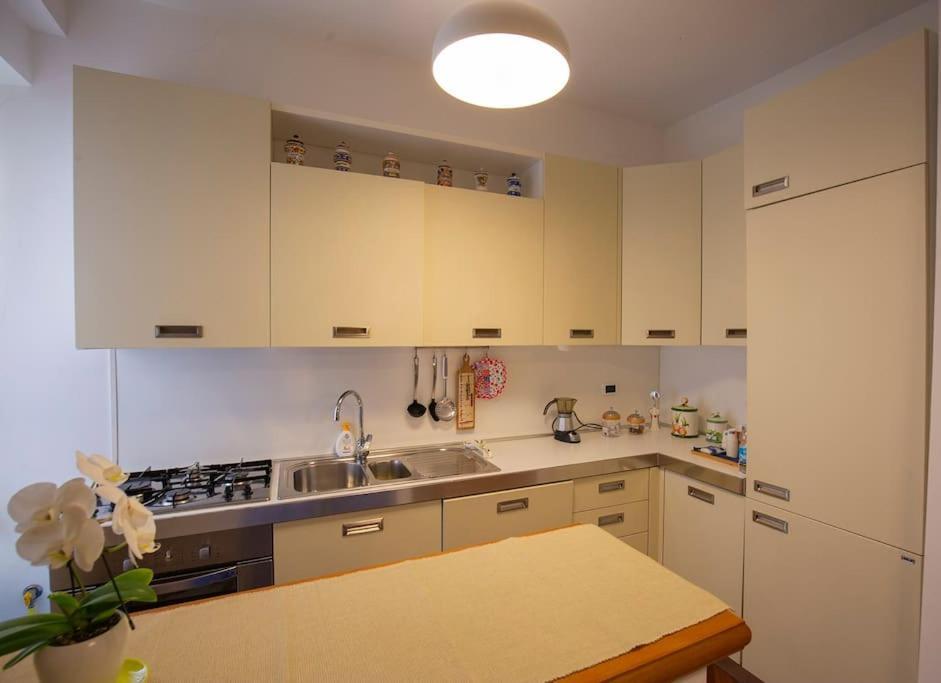 Dimora Al Colosseo, 2 Bedrooms Rom Eksteriør billede